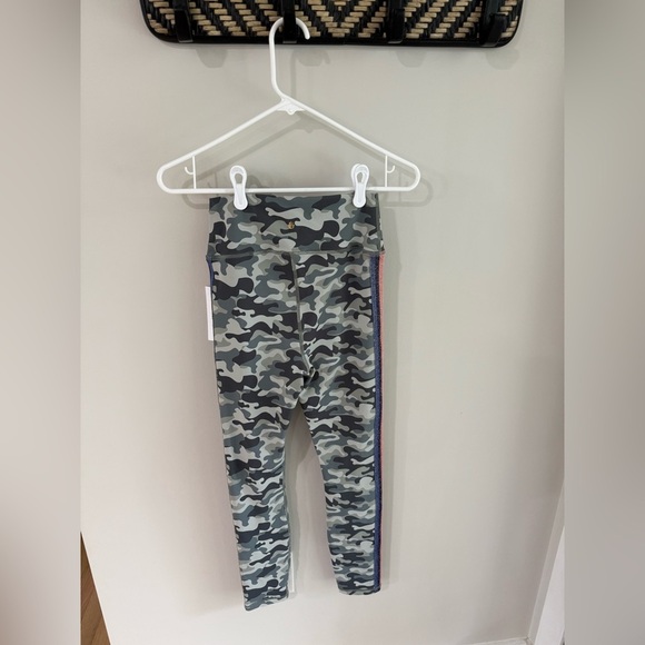 Spiritual Gangster Camo Print Glitter Striped Leggings - Size Medium - NWT - Picture 9 of 13